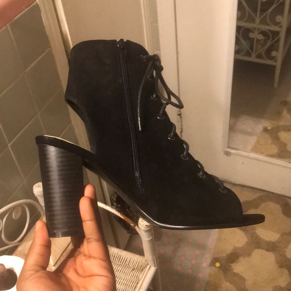 Black Heels - image 4